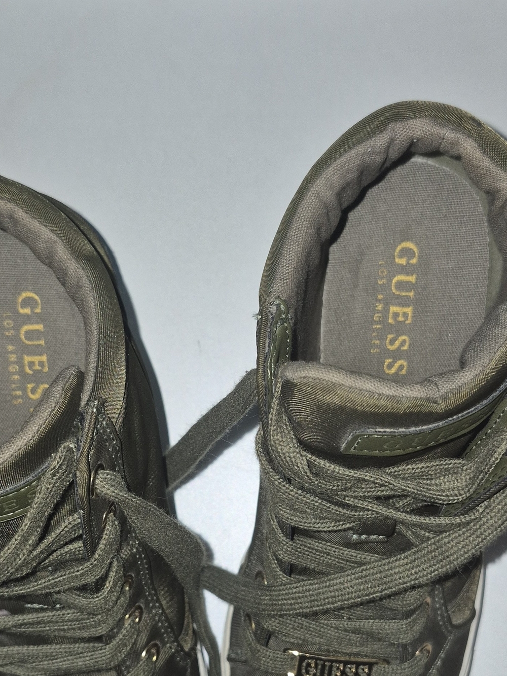 GUESS Men’s Olive Green High-Top Sneakers with White Sole - Picture 5 of 6
